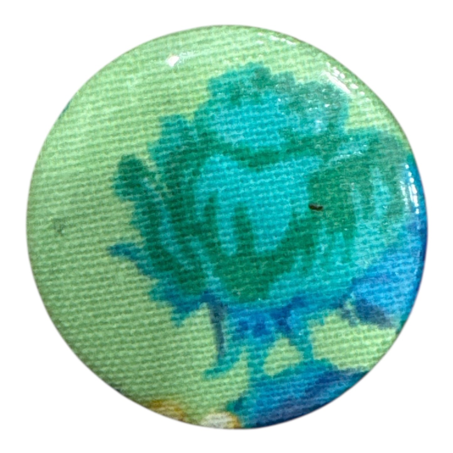 Lynette - Mini Button Pin