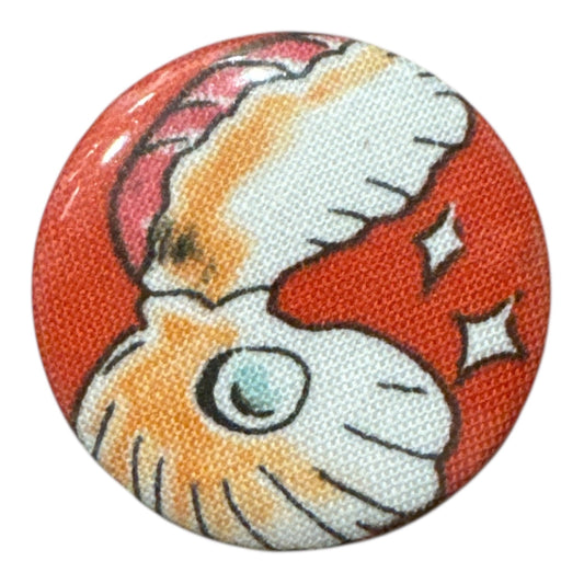 Vanessa - Small Button Pin