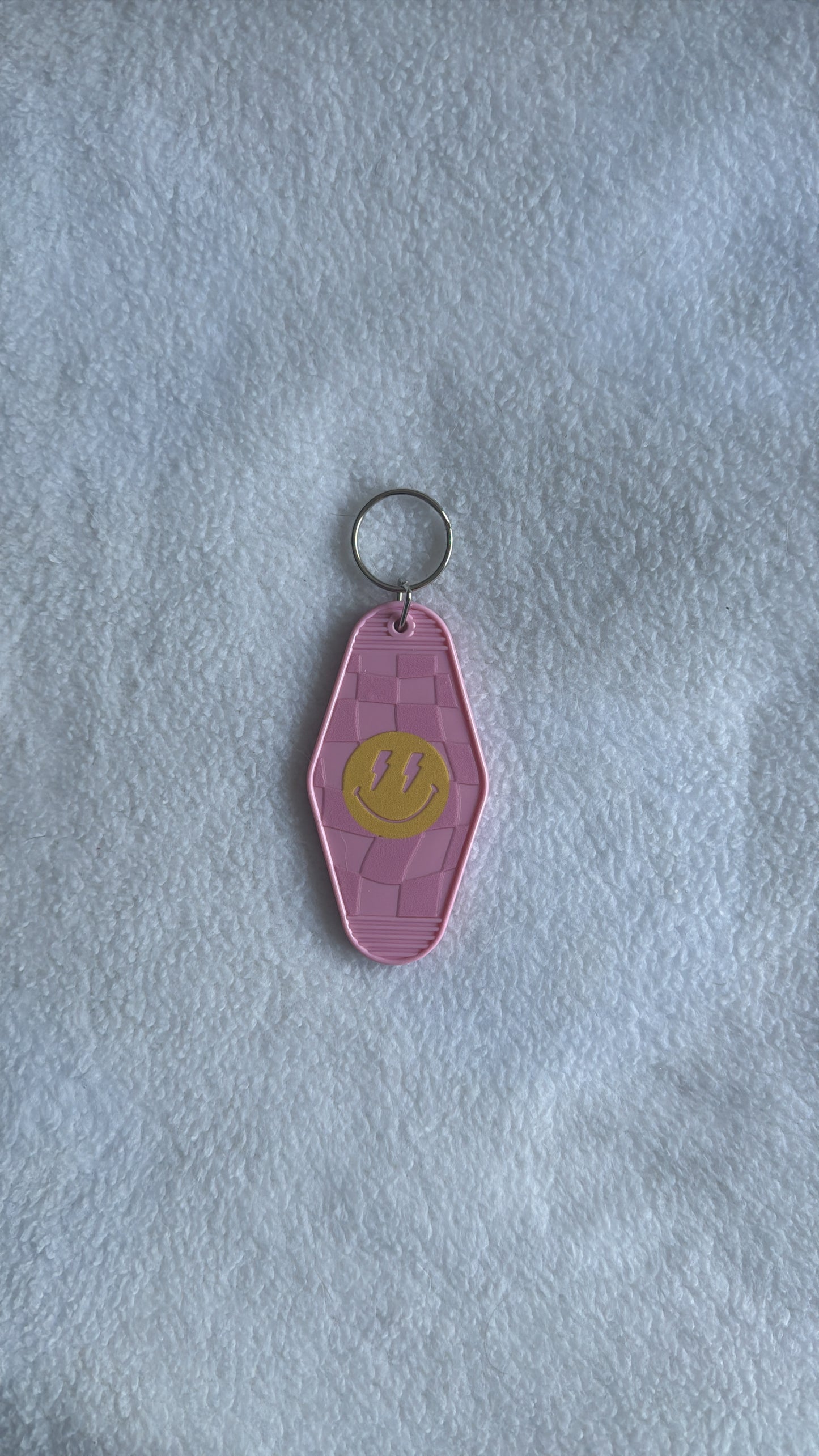 Smiley Face Checker Print - Motel Keychain