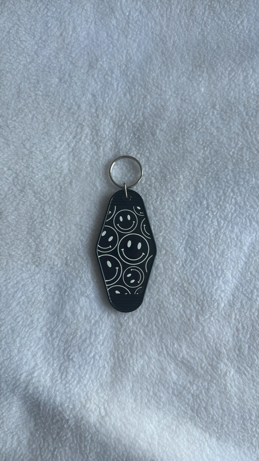 Smiley Faces - Motel Keychain