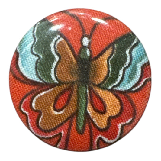 Vanessa - Small Button Pin