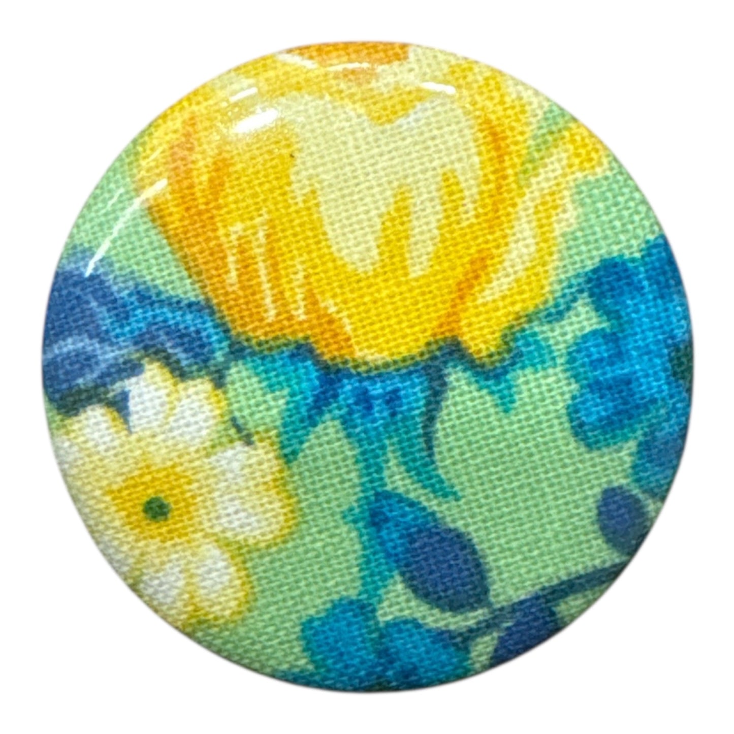 Lynette - Small Button Pin